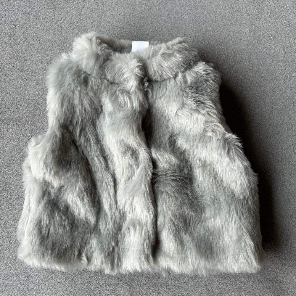 Carter’s ~ Faux Fur Vest ~ Baby Size 3 Months